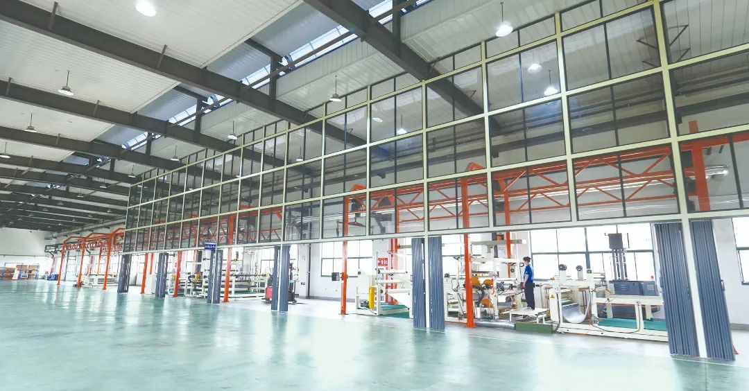 智能工厂介绍,智能机器人来了