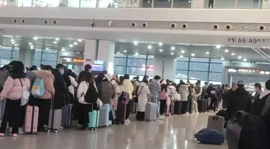 最早放假的大学生回村,全国最早放寒假的大学生