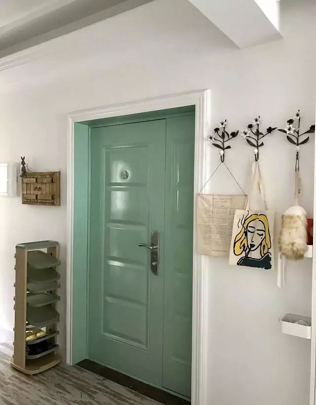 门套颜色与门不一样效果图,门套与门色差太大怎么办