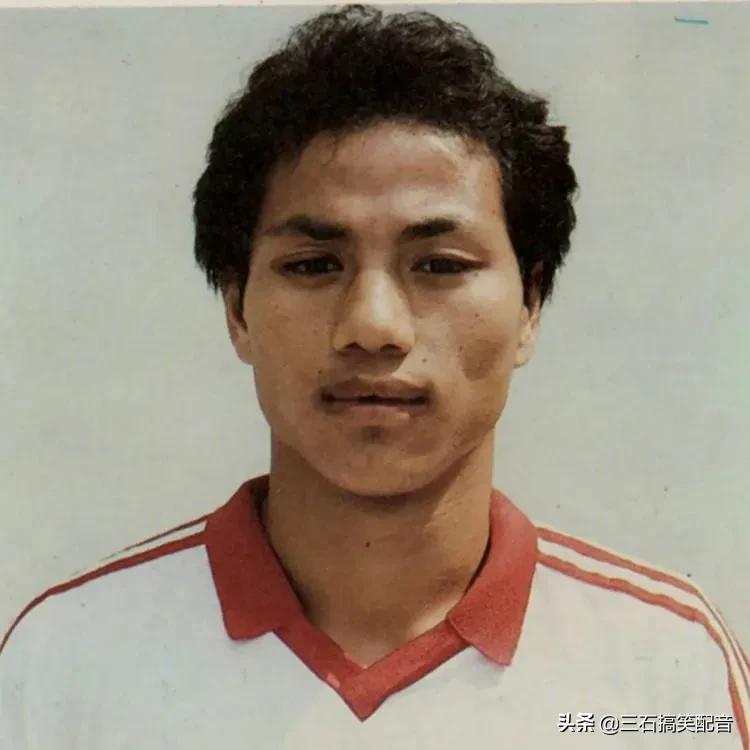 中国足坛十大传奇右边锋,足坛历史左右脚最佳阵容