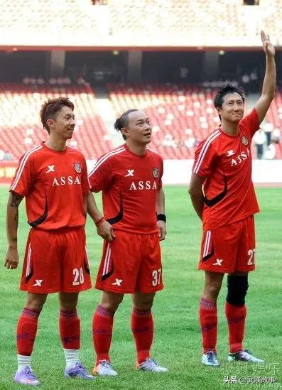 香港足球明星队vs贵州村超直播,香港明星足球队vs贵州村超热身赛