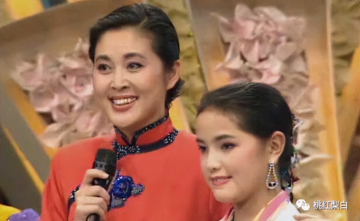 从端庄大气到小家碧玉央视主持人,从国泰民安到网红锥子脸