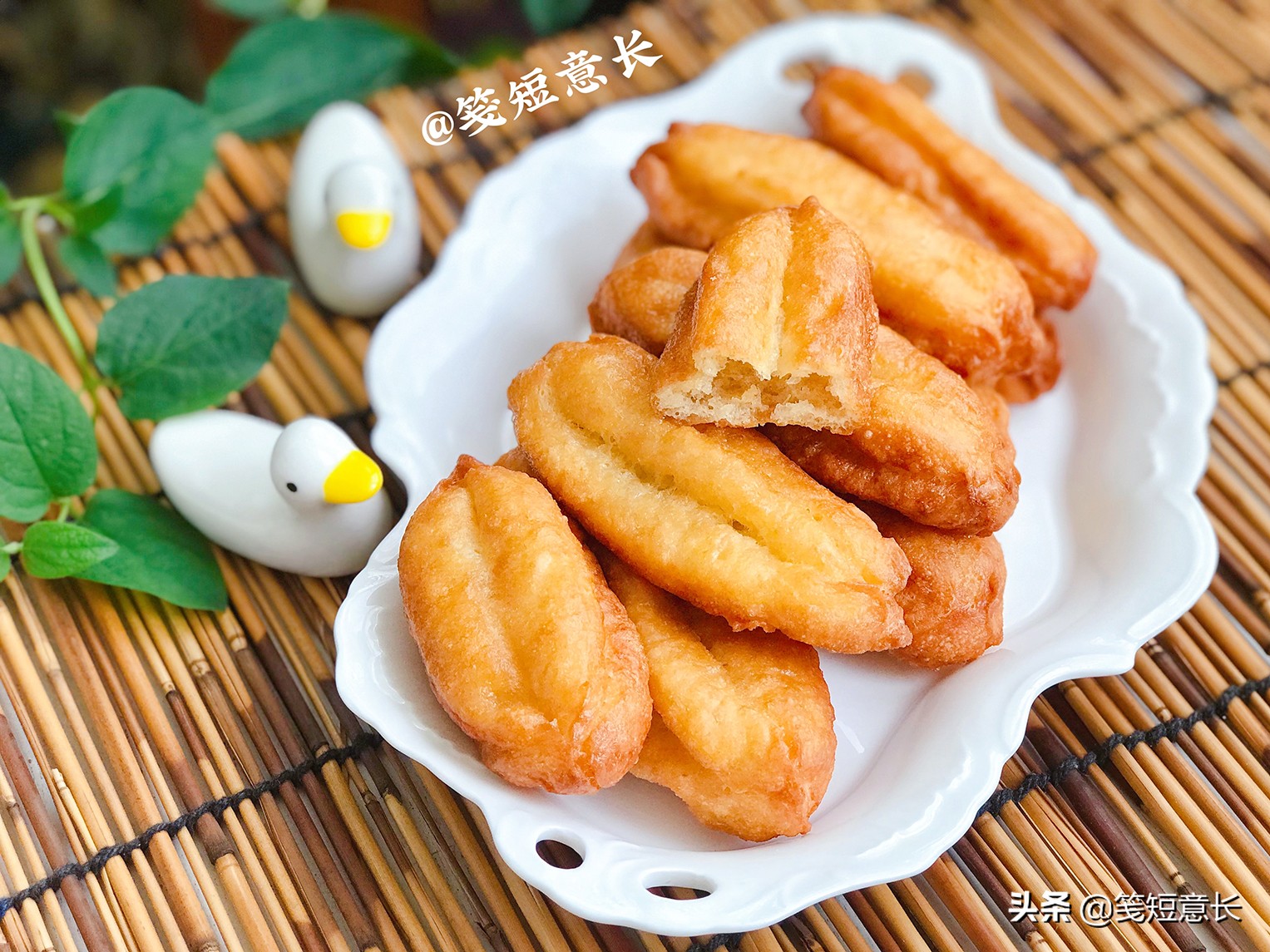 如何晚上做油条才能蓬松好吃,自制油条家常做法蓬松酥软