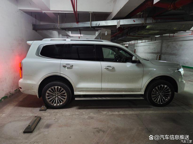 坦克500和丰田普拉多安全性对比,坦克500对比普拉多后备箱空间