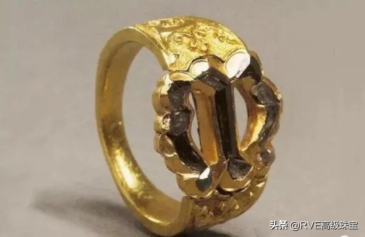 顶级皇室结婚钻戒定制,王室设计钻戒