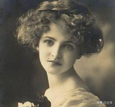 纳粹德国屠杀犹太女人,变态纳粹