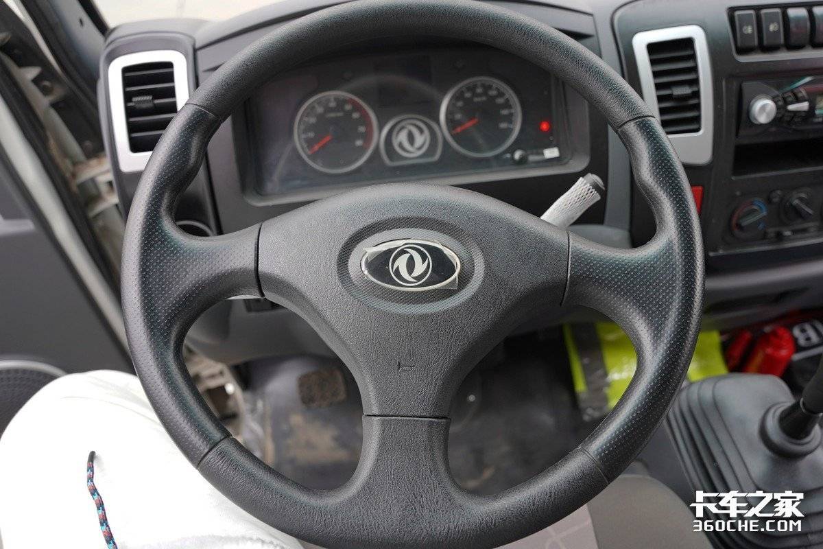 东风小霸王w15厢货最新款价格,东风小霸王w15汽油版排半厢货价格