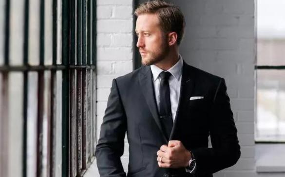 女公务员嫁什么职业比较好,女孩考公务员报考什么职业最好