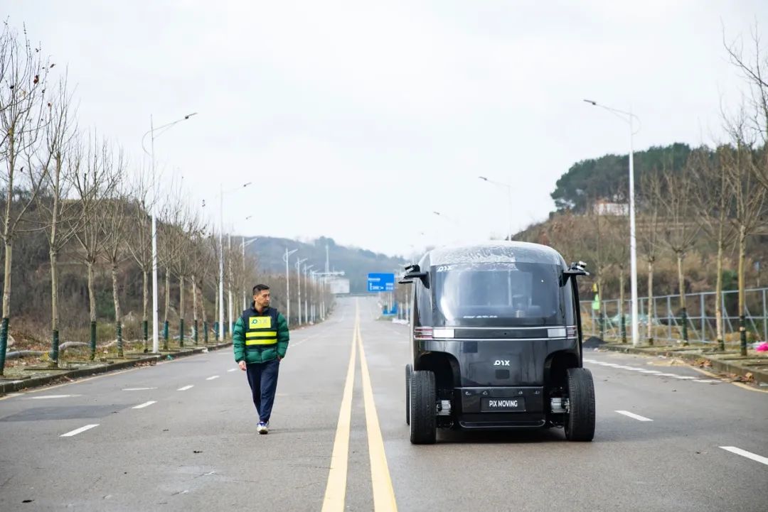 从北上广回到小城的工资,从北上广回来的青年
