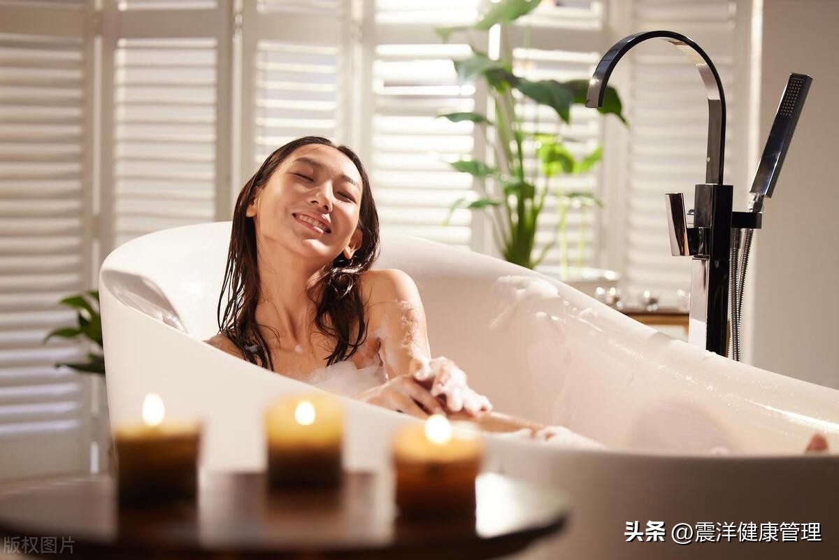 屁股上的肉球可以自己剪掉吗,屁股上长小肉粒可以自己剪掉吗