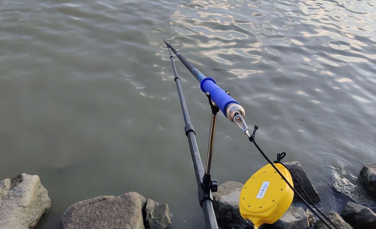 钓鱼竿选择什么样的鱼竿好,综合竿推荐购买哪款鱼竿最好