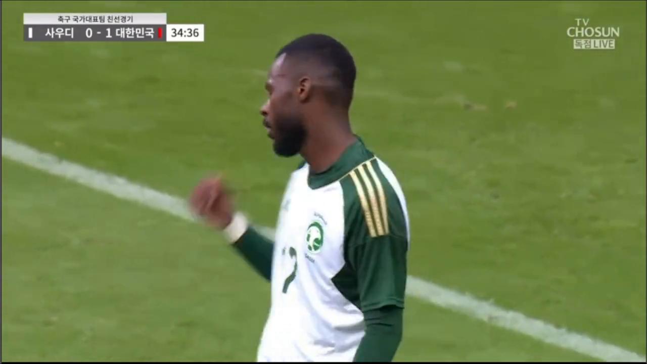 孙兴慜被犯规倒地,孙兴慜禁赛