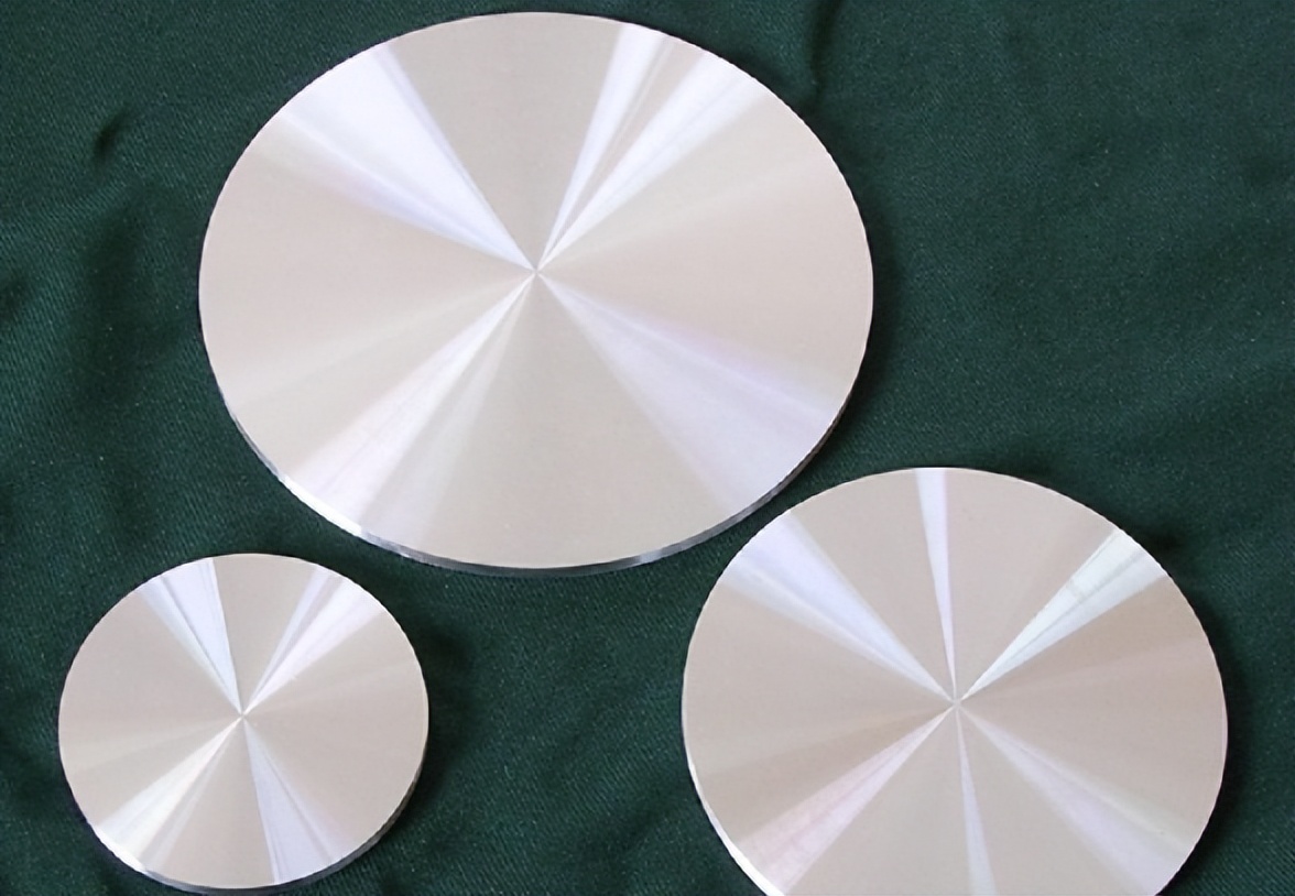 中国突破技术封锁独辟蹊径造芯片,我国芯片最终能否突破封锁