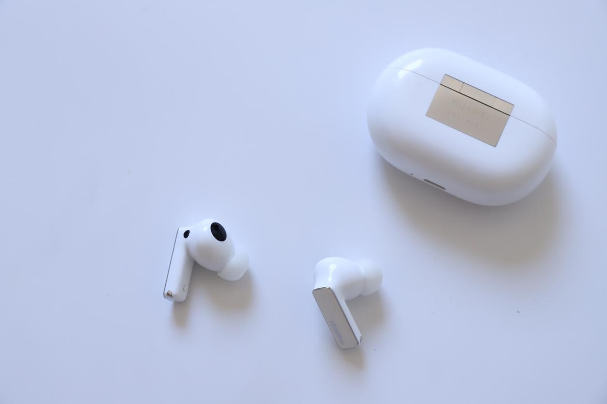 华为耳机freebudspro对比tws2e,华为freebudspro和airpodspro