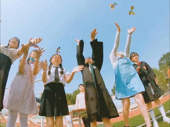 首师大育新华电附中小学部科技节隆重举行