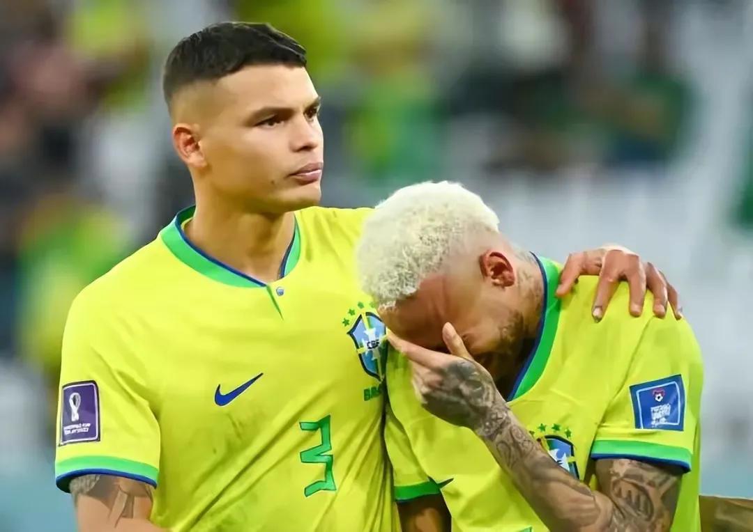 佩蒂的执教水平有限，一手好牌打烂！巴西缺灵魂，内马尔难堪大任