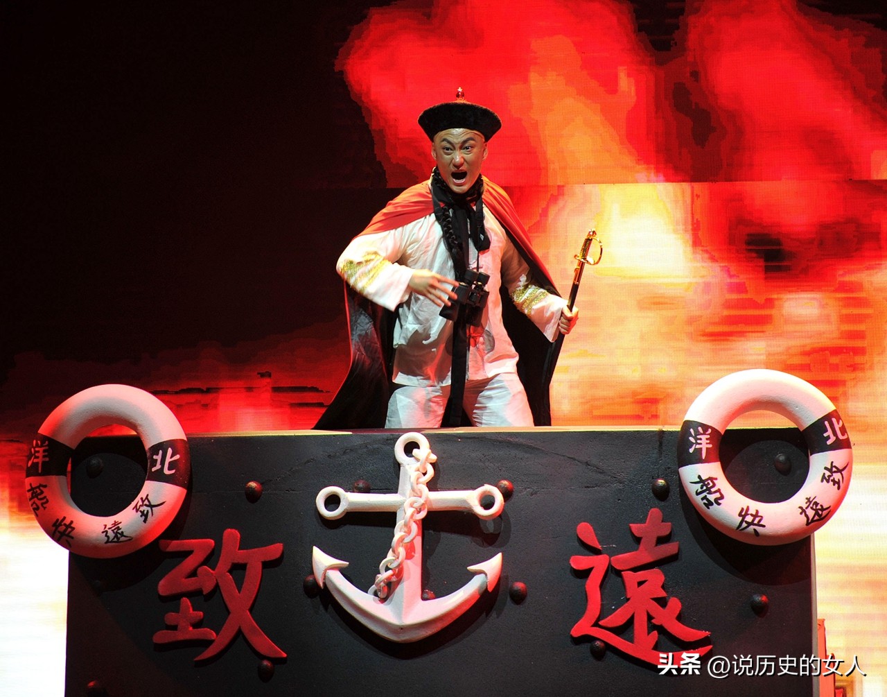 清华骄子、抗日斗士：战机即将坠毁时，放弃跳伞直接驾机撞向日舰