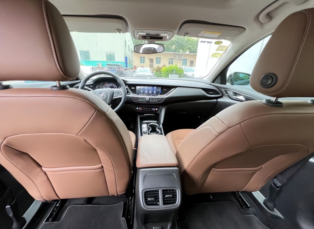 买别克君威值吗车主说了大实话,别克君威提车真实感受