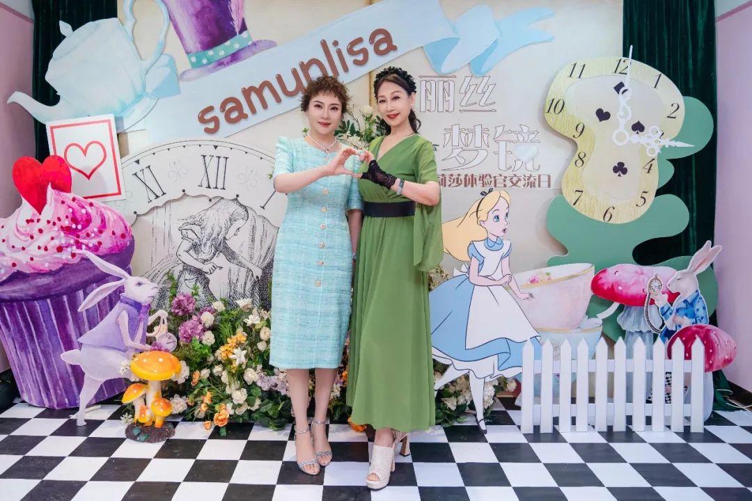 莎蔓莉莎网红小姐姐,莎蔓莉莎小气泡净颜