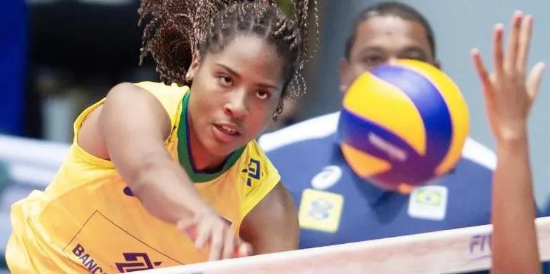巴西奥运会女排主力,巴西女排主攻加比