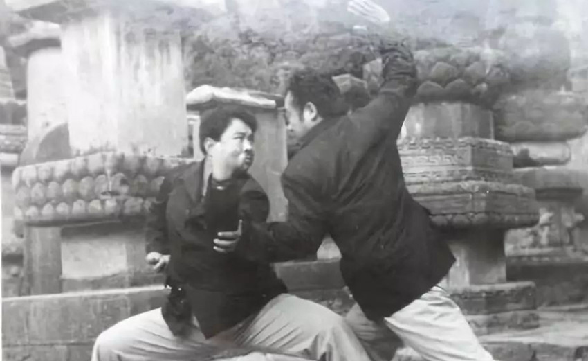 三步一咳血的支燮堂，医生都说活不长，他练什么武功把病练好了