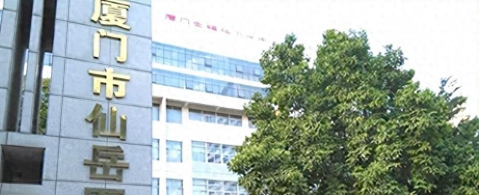 男医生“吸吮”女子隐私部位，还拒不承认，不料唾液暴露一切！