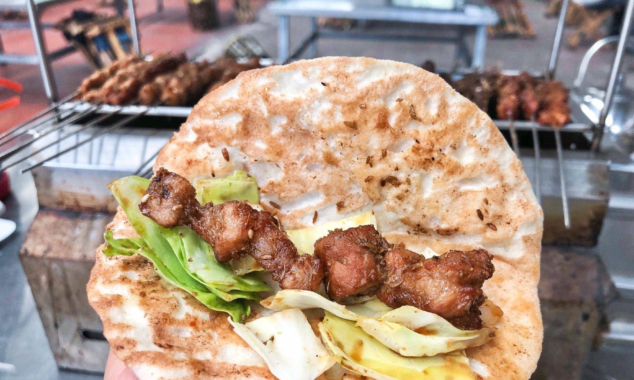 淄博烧烤火带来的商机有哪些,淄博烧烤火了之后地摊经济崛起