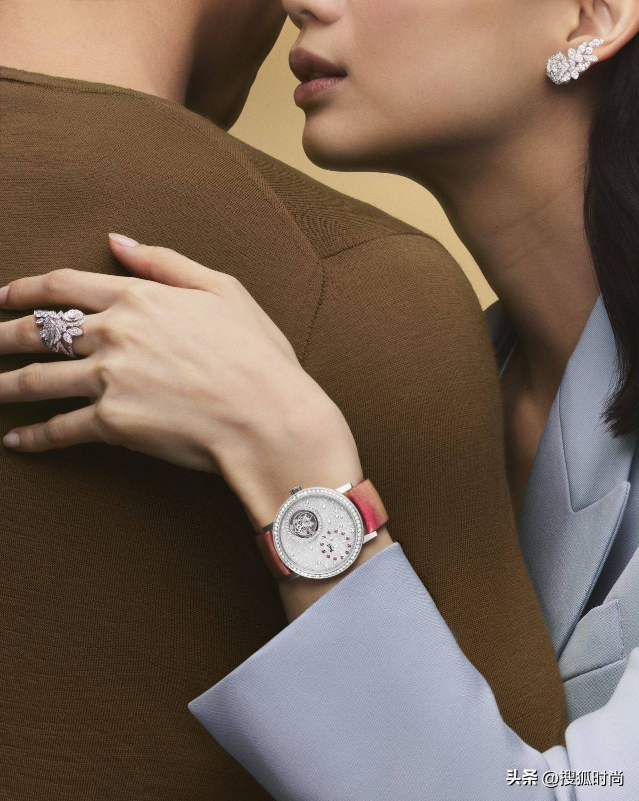 迪丽热巴生日蔡徐坤送祝福,情人节送玫瑰花怎么表白