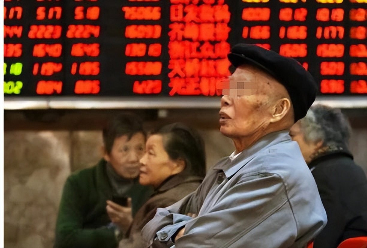 女子炒股四年亏掉400万,炒股4年赚4亿