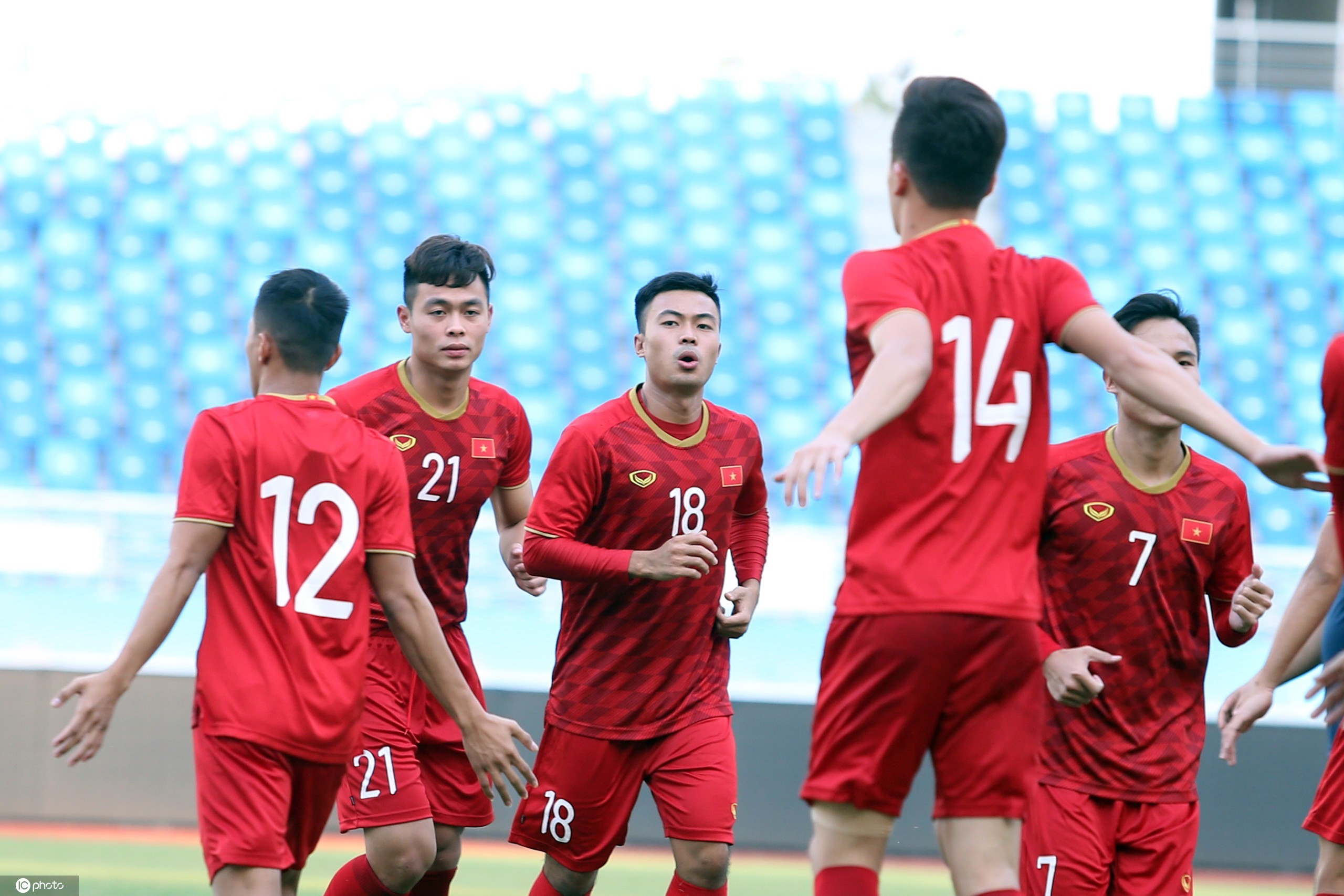 国足将面对的越南队到底是怎样的,国足输给过越南队吗