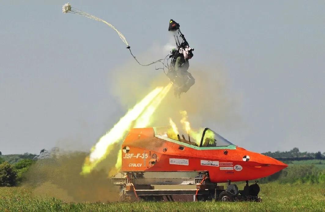 f35降落时被弹射,f35对伊朗有影响吗