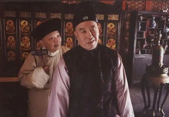 《东北一家人》20年,演员差距悬殊,2位配角离世,小龙套成大腕