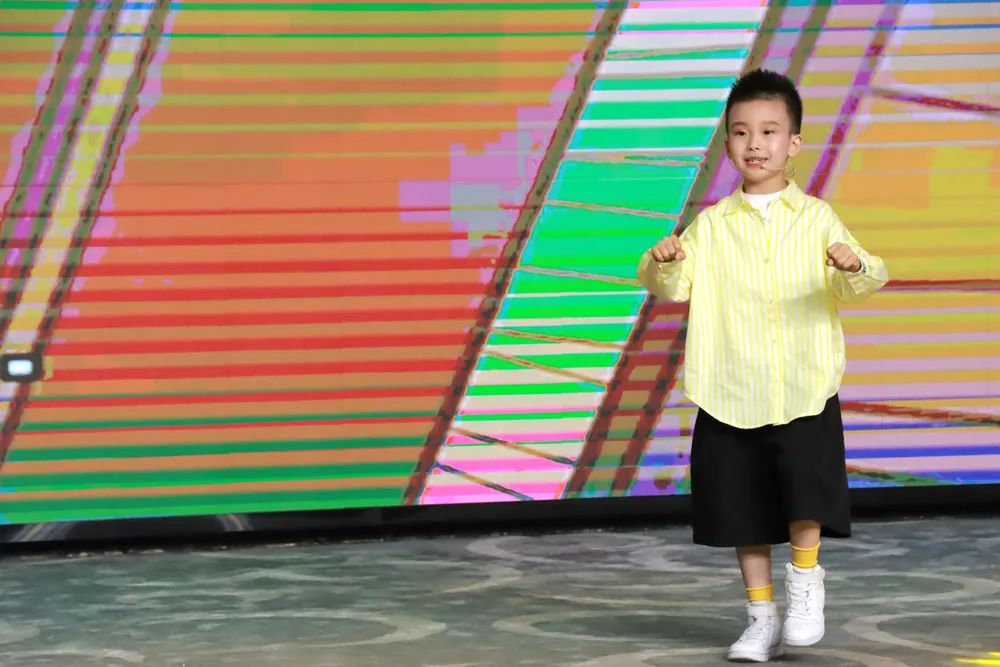 大同市大成双语学校初一18班,大同大成双语学校初一