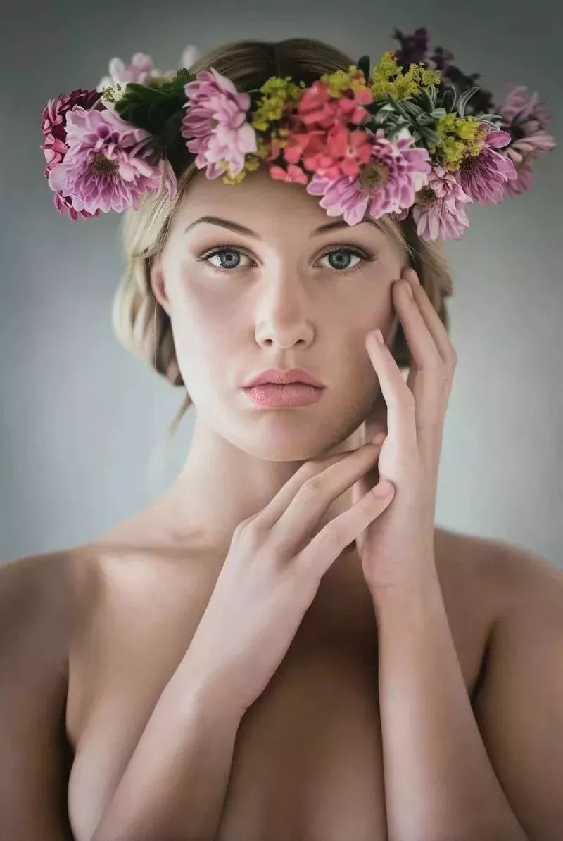 美女画家挑战冷军，画少女人体，放大10倍看细节让网友不淡定