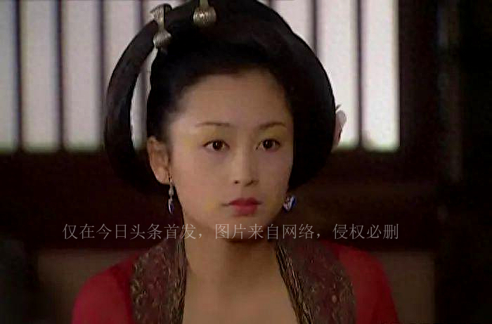 周迅又矮又瘦吗,周迅的实际身高多少