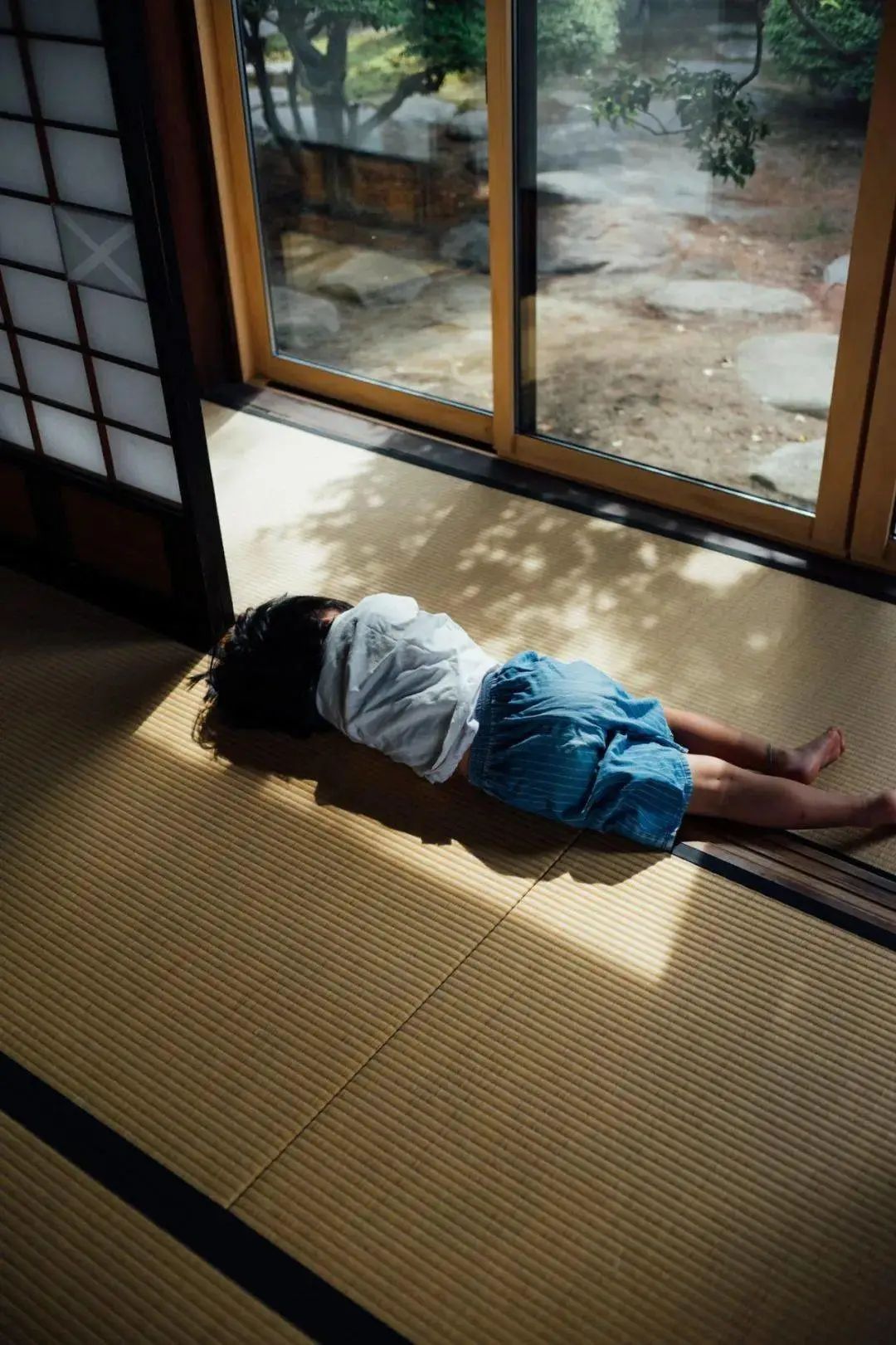 爸爸拍坏人女儿却被偷走完整版,日本爸爸偷拍孩子