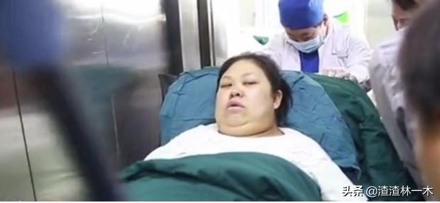 320斤孕妇剖腹生子,38岁孕妇产下3.8斤男婴