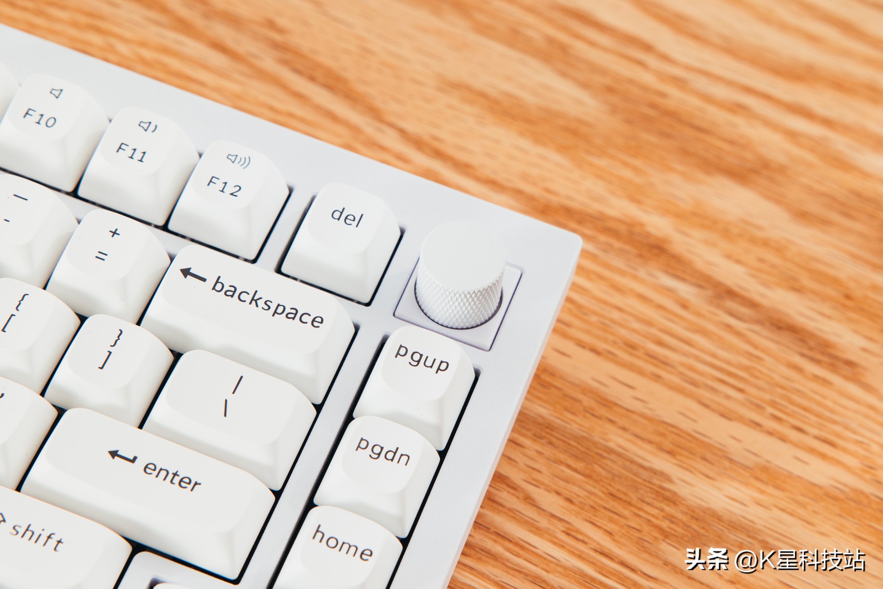 鍗庣x670e涓绘澘涓婁粈涔坈pu,鍗庣strixz690-e瑁呮満瑙嗛