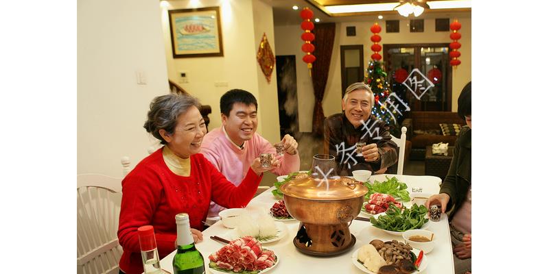 54岁的男人因为嫖娼，丢了性命，我们要珍惜生命，远离嫖娼