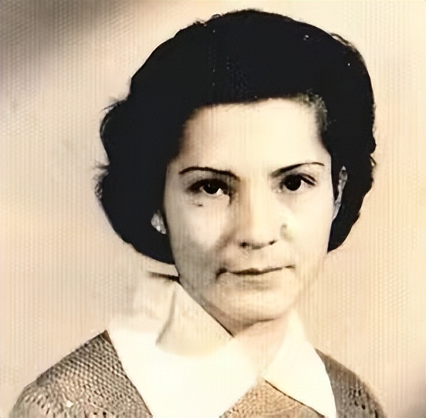 法国老太等中国初恋50年未嫁人,法国姑娘苦等初恋55年