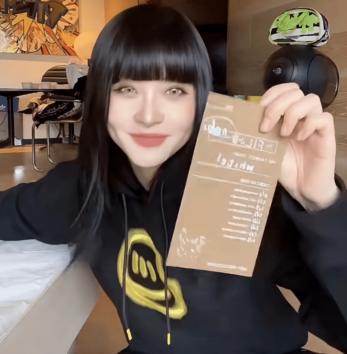 欧阳娜娜的自创品牌在哪里购买,欧阳娜娜发布自用品牌