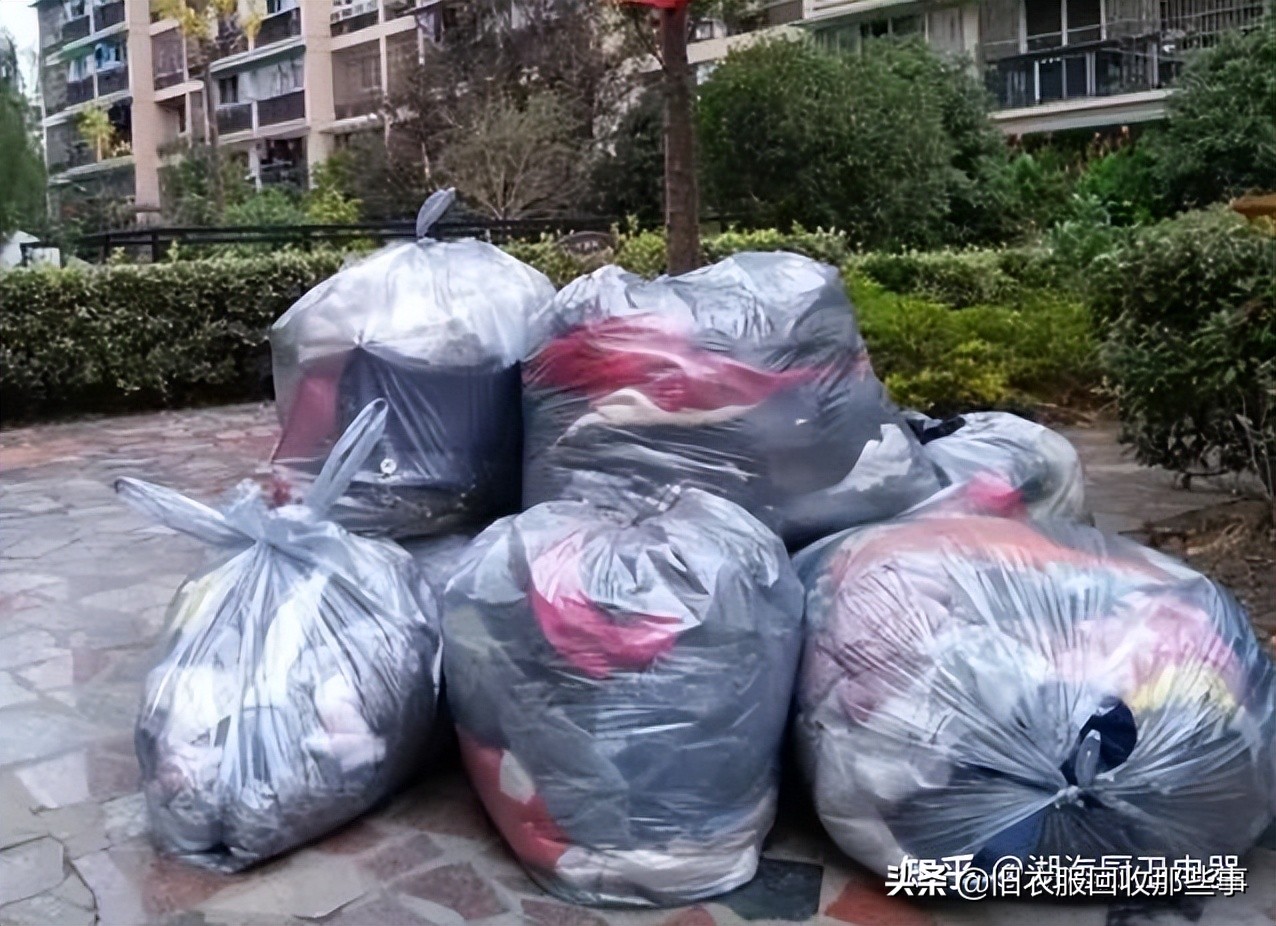 「精」旧衣服怎么回收可以卖到哪里_旧衣服回收怎么找销路