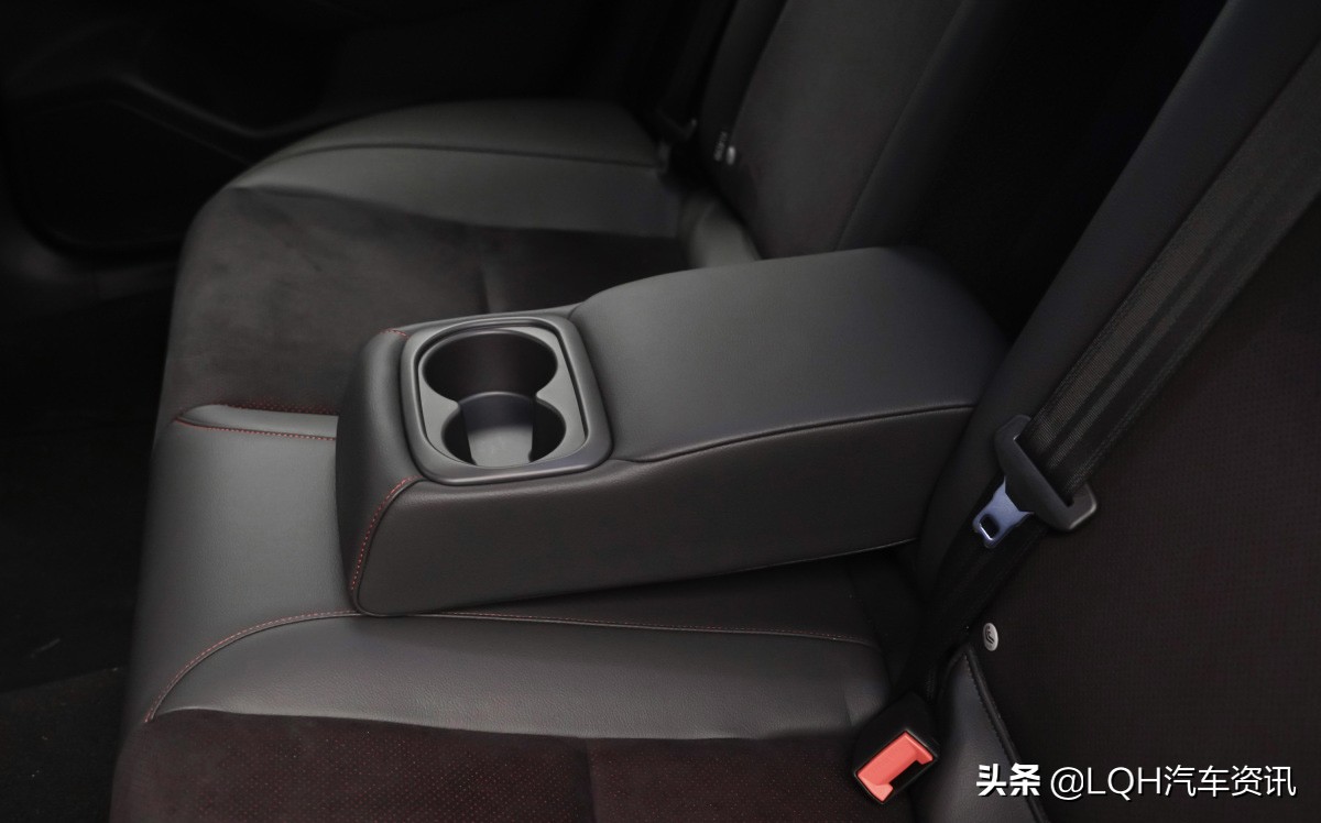 思域要不要加几万入手雅阁,花了17万买的思域