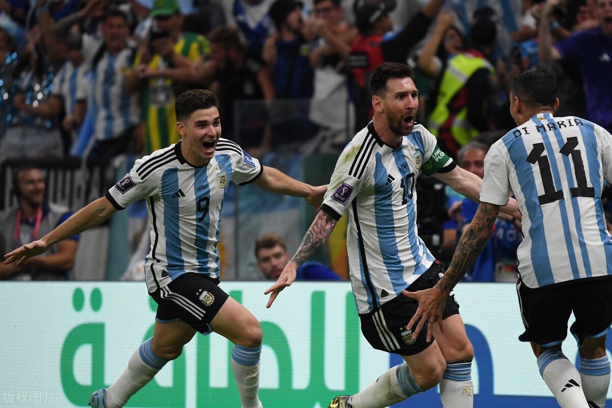 现代的足球起源于哪个国家,足球最早起源于哪里