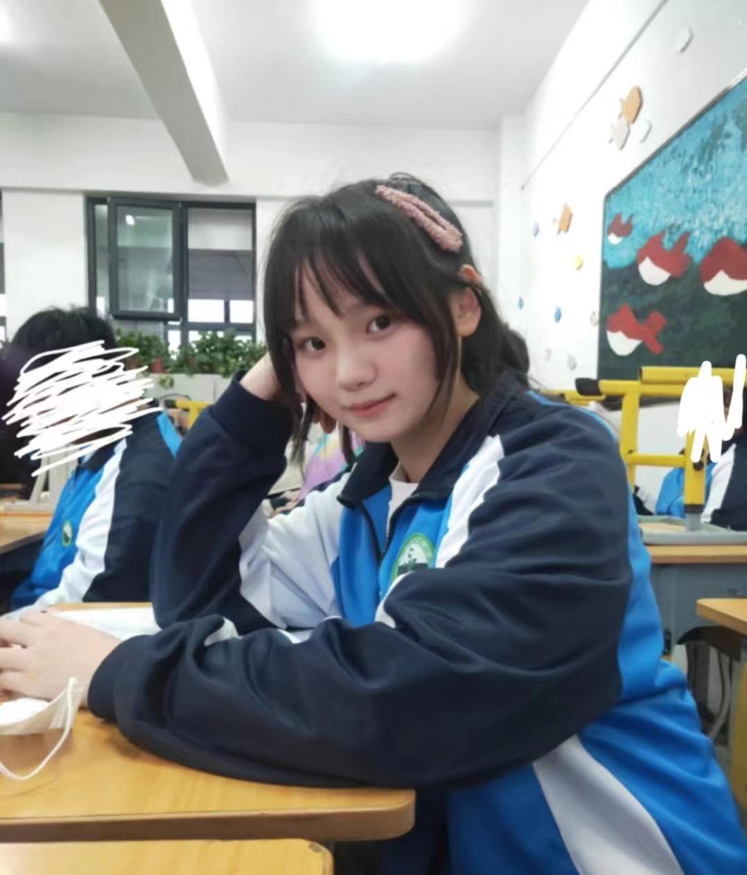 宽松大鲶鱼,鲶鱼须成中学生潮流