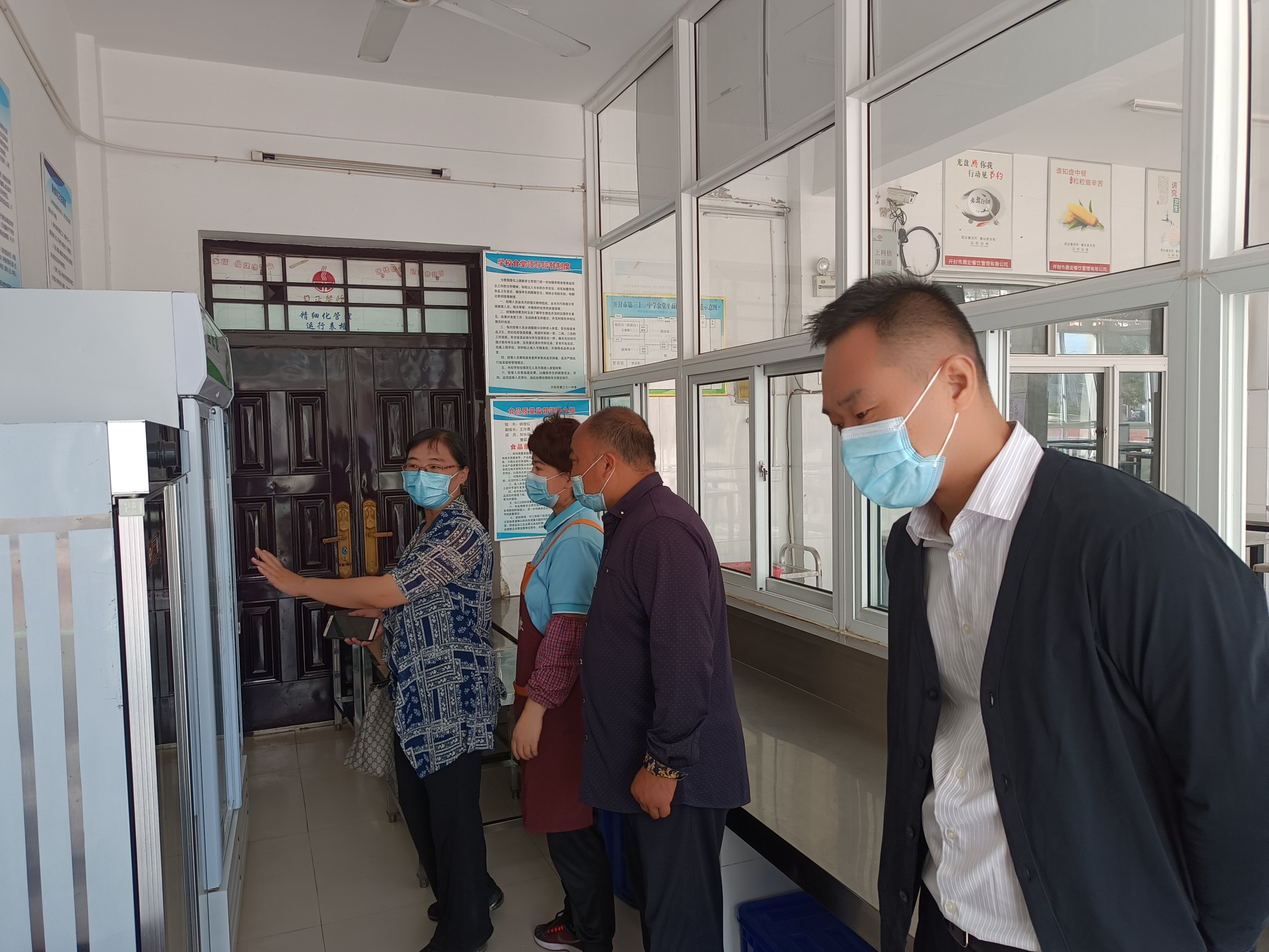 市教育局督导检查三中开学,县教体局检查组检查小学开学工作