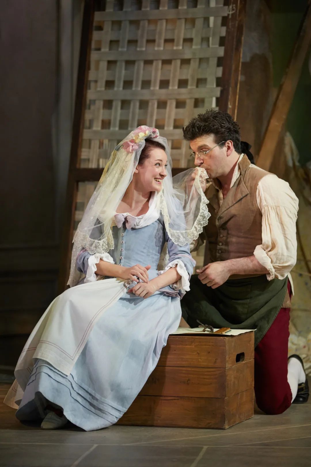 一日一期的经典，第二十四天：钿誓钗盟何处寻当初谁料今