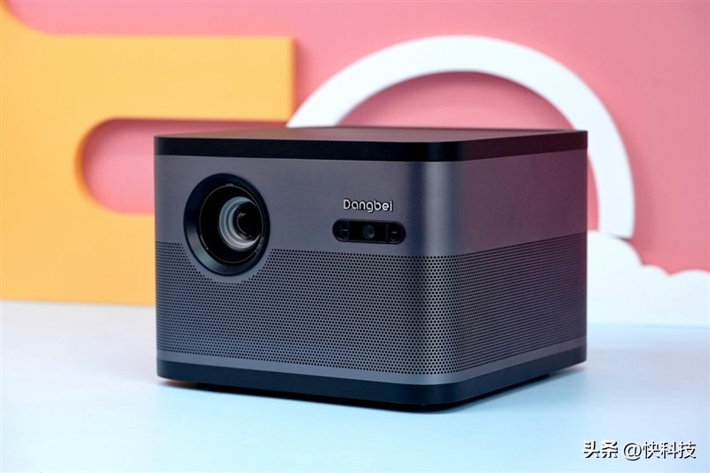当贝f3最新投影,4000以内画质最好的投影仪