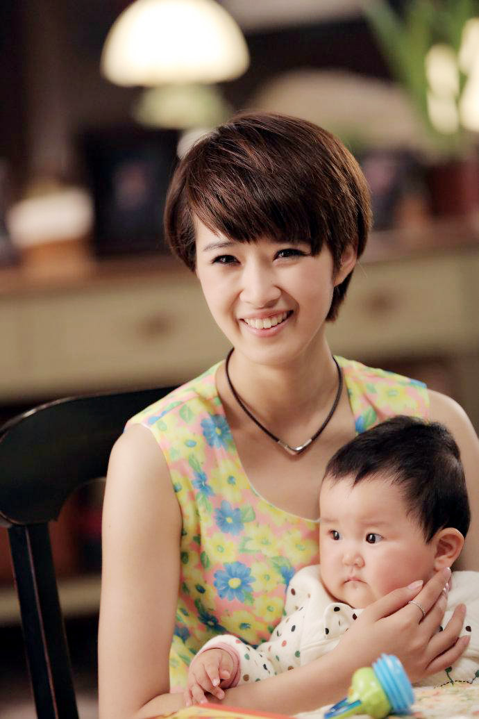 刘思博和奚望的妈,刘思博和妹妹奚望合影