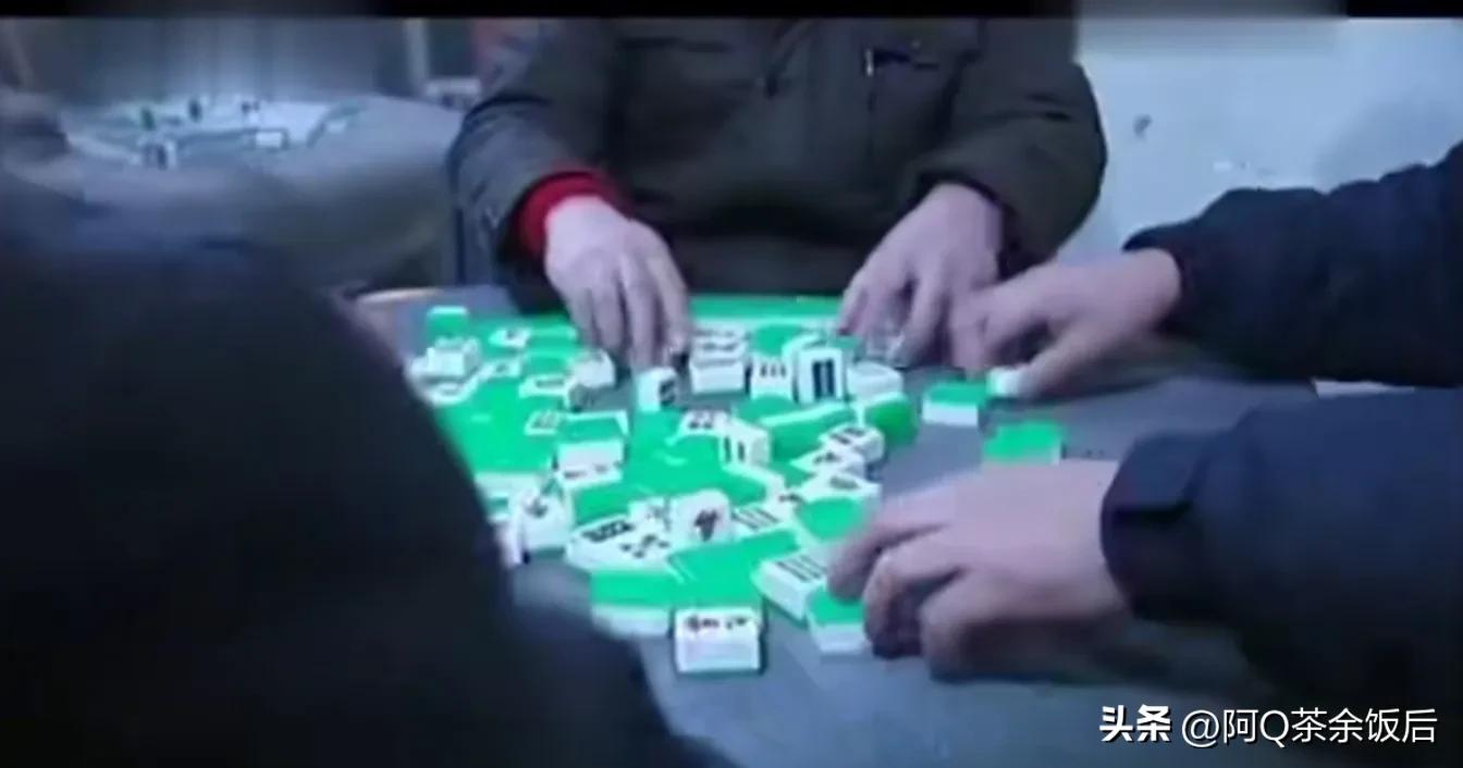 村夫人间蒸发，媳妇竟然照常打麻将，一条短信暴露真相。